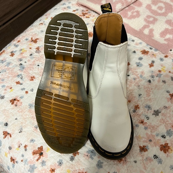 Doc Marten Chelsea boots - Picture 4 of 5